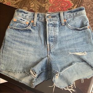 Levi’s wedgie short size 25